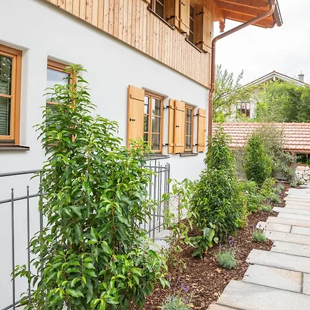 Graf Chiemo - Direkt Am Chiemsee Mit Separatem Seezugang Apartamento Chieming
