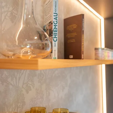 Apartamento Graf Chiemo - Direkt Am Chiemsee Mit Separatem Seezugang Chieming