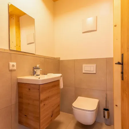 Graf Chiemo - Direkt Am Chiemsee Mit Separatem Seezugang Apartamento Chieming