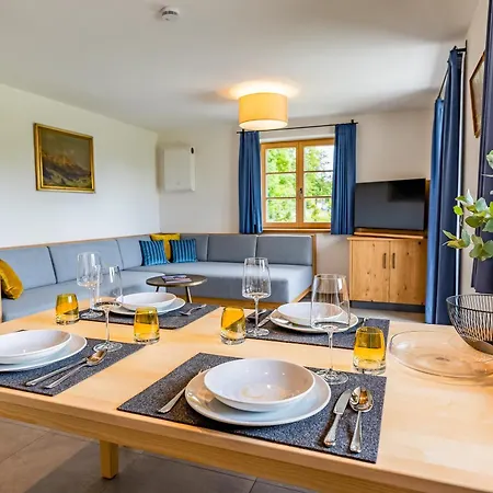 Graf Chiemo - Direkt Am Chiemsee Mit Separatem Seezugang Apartamento