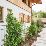 Graf Chiemo - Direkt Am Chiemsee Mit Separatem Seezugang Apartment Chieming