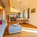 Graf Chiemo - Direkt Am Chiemsee Mit Separatem Seezugang Apartmán Chieming