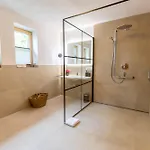 Apartment Graf Chiemo - Direkt Am Chiemsee Mit Separatem Seezugang