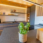 Apartment Graf Chiemo - Direkt Am Chiemsee Mit Separatem Seezugang Chieming