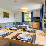 Graf Chiemo - Direkt Am Chiemsee Mit Separatem Seezugang Apartment