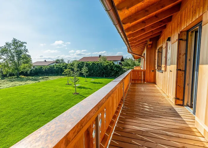 Graf Chiemo - Direkt Am Chiemsee Mit Separatem Seezugang Apartmán