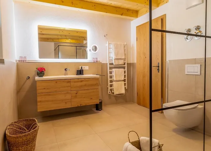 Graf Chiemo - Direkt Am Chiemsee Mit Separatem Seezugang Apartmán *