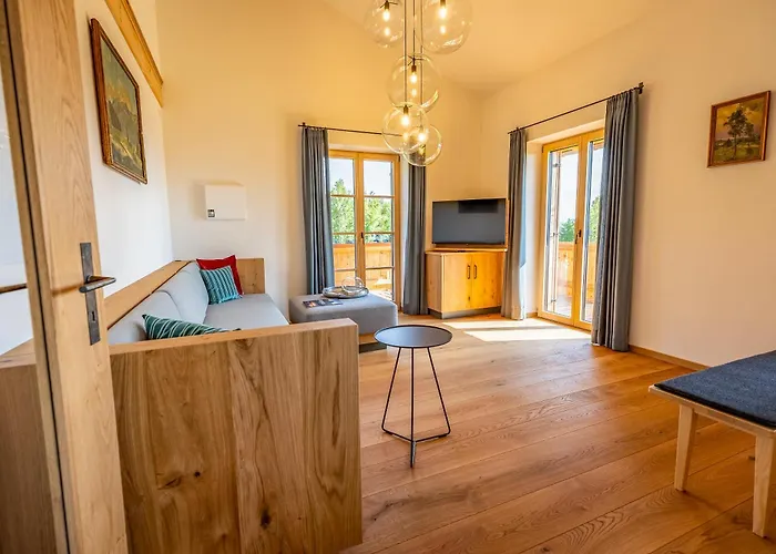 Graf Chiemo - Direkt Am Chiemsee Mit Separatem Seezugang Apartmán *