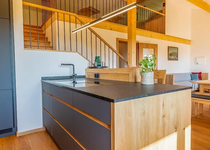 Graf Chiemo - Direkt Am Chiemsee Mit Separatem Seezugang Apartmán *